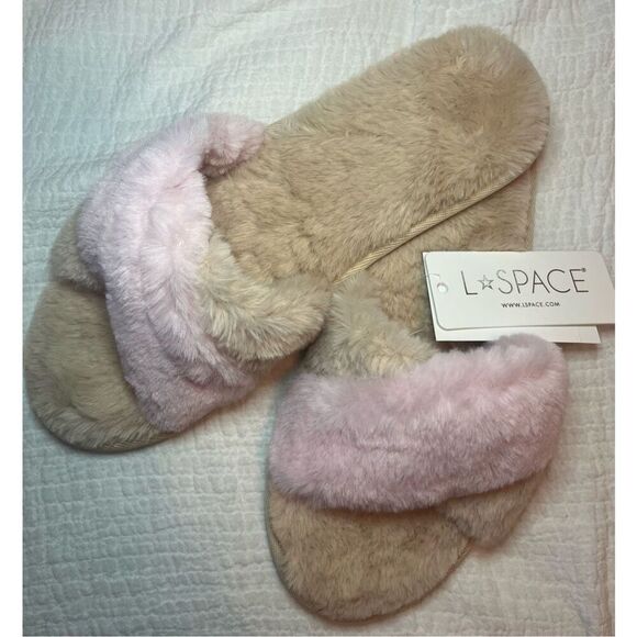 New L*Space Cloud Slippers - Picture 2 of 7